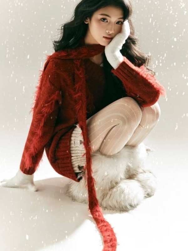 2025 New Red Sweater Art Photo - Photography Of The Year ulasan dan harga