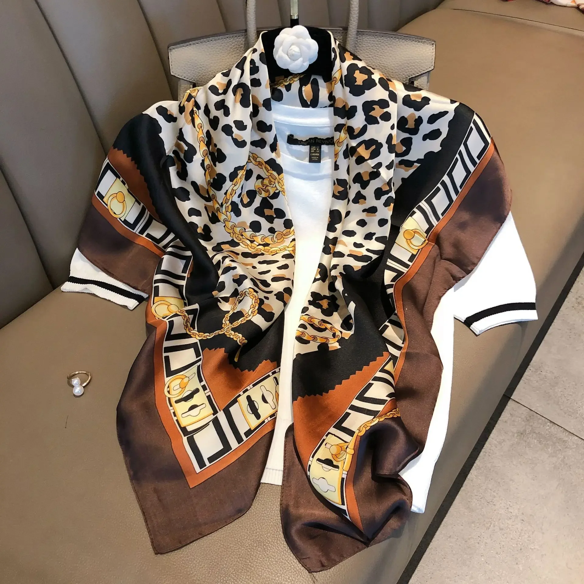Light luxury 90 Silk scarf imi - Photography Of The Year ulasan dan harga